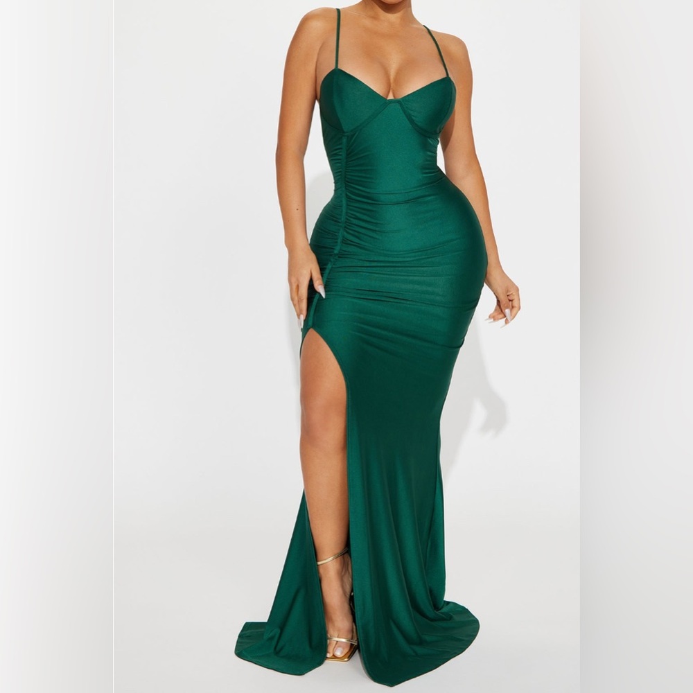 Fashion Nova Emerald Green Maxi Dress
